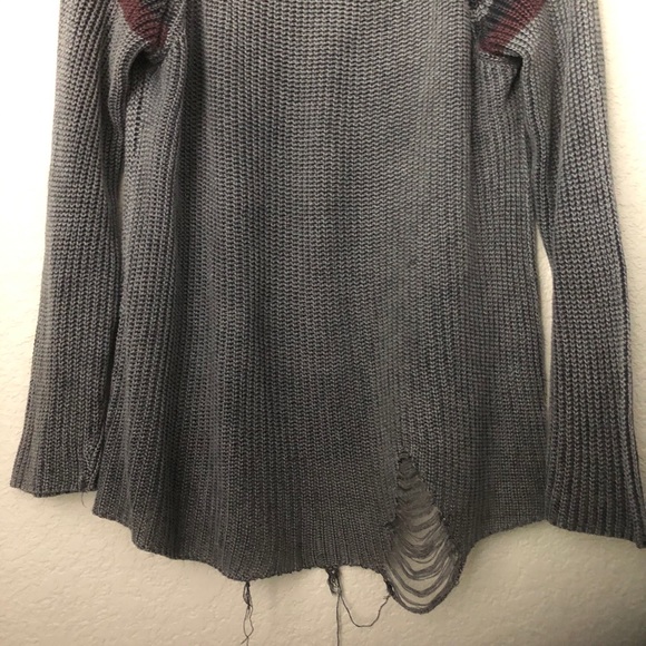 Brandy Melville Margot Distressed Grey Sweater - Picture 6 of 7